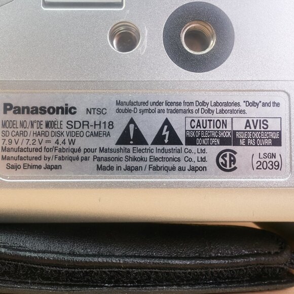 Share Panasonic SDR-H18 Digital Camcorder / 32x Optical Zoom / 32GB HDD / Japan - Picture 8 of 8